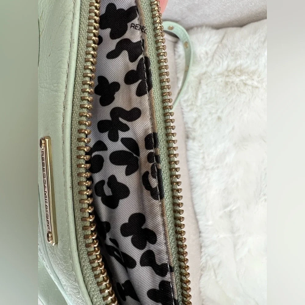 PRE-OWNED REBECCA MINKOFF LEATHER MINI MAC ALOE CLUTCH HANDBAG PURSE.